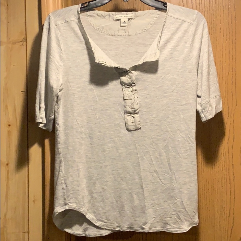 Banana Republic button up tee